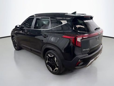 Used 2024 Kia Seltos SX w/ SX Sunroof Package AWD/4WD image 8