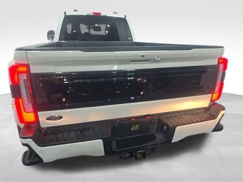 Used 2025 Ford F450 Platinum w/ Platinum Plus Package AWD/4WD image 5