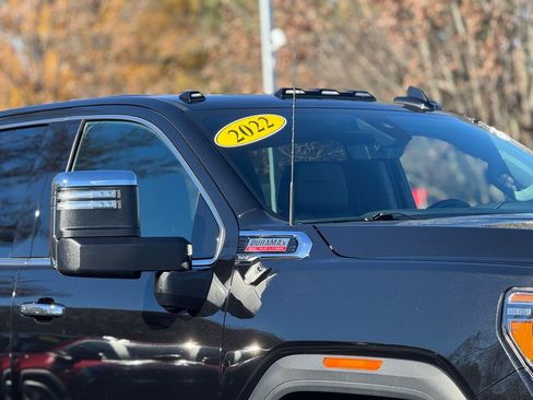 Used 2022 GMC Sierra 2500 Denali w/ Denali Black Diamond Edition image 6