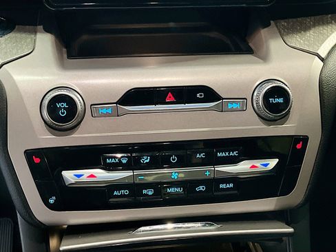 Used 2023 Ford Explorer Timberline w/ Timberline Technology Package AWD/4WD image 16