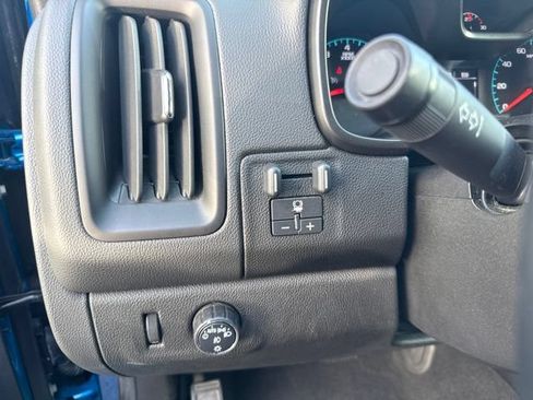 Used 2022 Chevrolet Colorado LT w/ LT Convenience Package RWD image 12