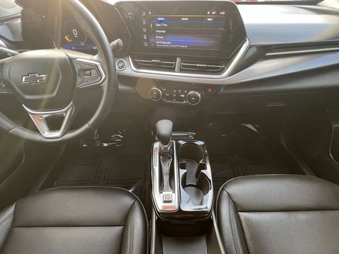 Used 2024 Chevrolet Trax ACTIV w/ Sunroof Package image 16