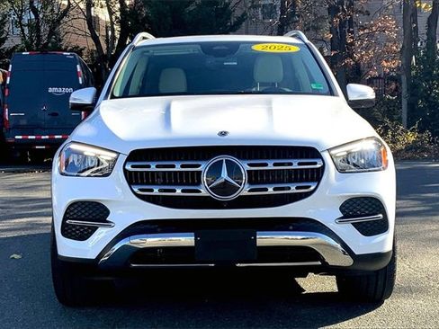 Used 2025 Mercedes-Benz GLE 350 4MATIC image 2