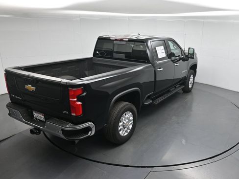 Used 2024 Chevrolet Silverado 2500 LTZ w/ LTZ Convenience Package AWD/4WD image 43