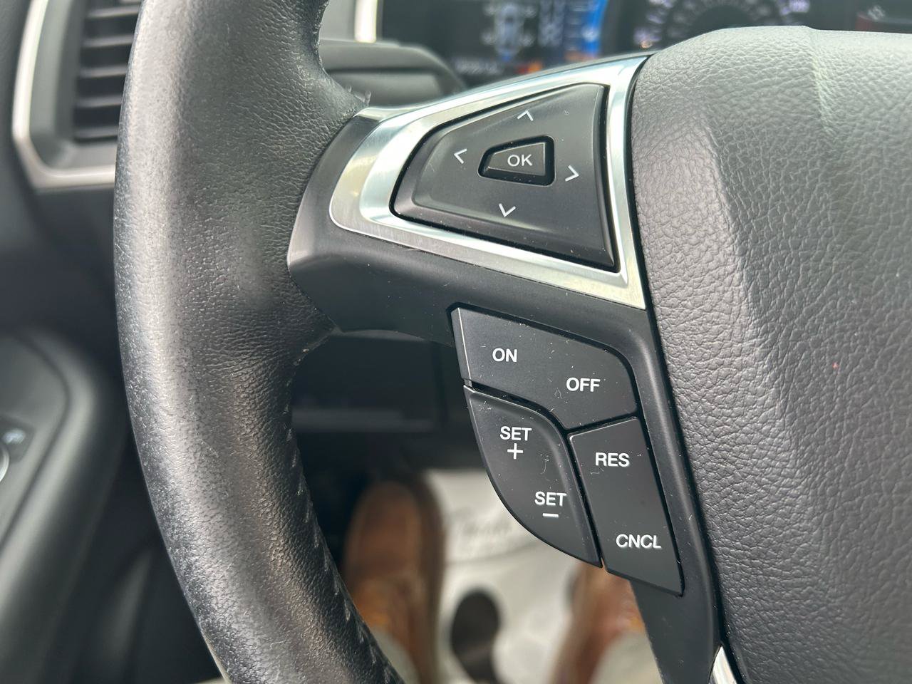 Used 2020 Ford Edge SEL w/ Convenience Package AWD/4WD image 19