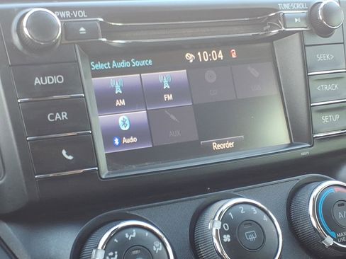 Used 2017 Toyota RAV4 LE image 20