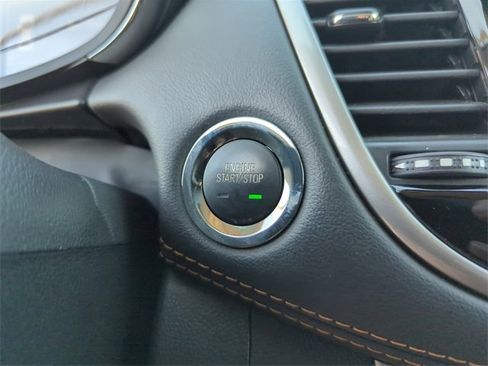 Used 2022 Chevrolet Trax LT w/ Sport Edition image 38