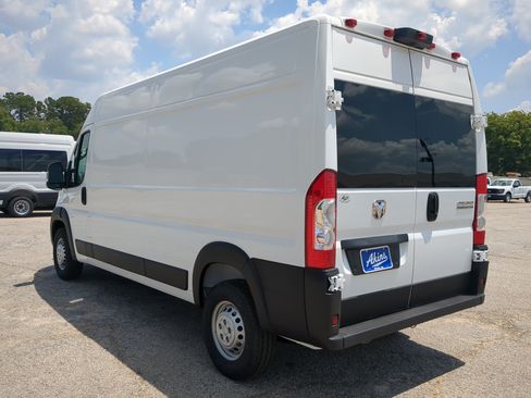 New 2026 RAM ProMaster 2500 w/ Premium Convenience Group FWD image 5