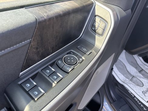 New 2025 Ford F250 Lariat w/ Lariat Ultimate Package image 16