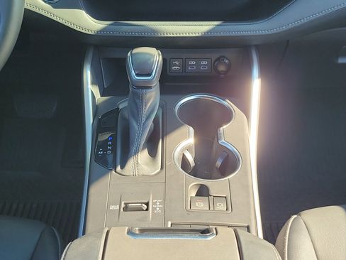 Used 2022 Toyota Highlander XSE image 25