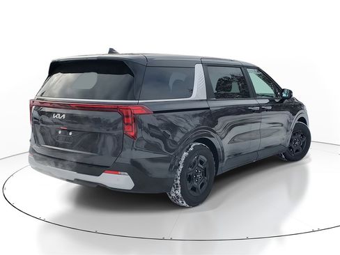 New 2026 Kia Carnival image 3