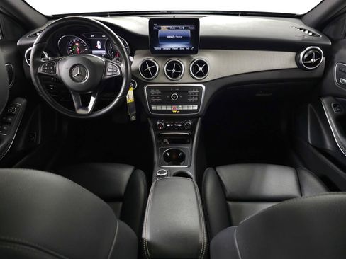 Used 2018 Mercedes-Benz GLA 250 4MATIC image 11
