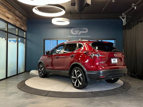 Used 2021 Nissan Rogue Sport SL image 5