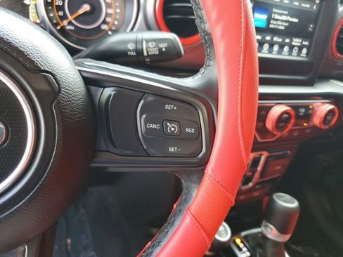 Used 2021 Jeep Gladiator Sport image 26