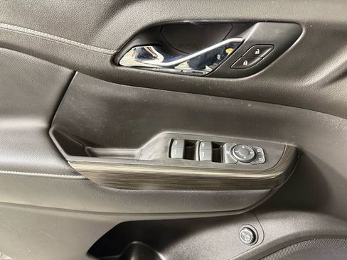 Used 2019 GMC Acadia SLT w/ Black Edition image 14