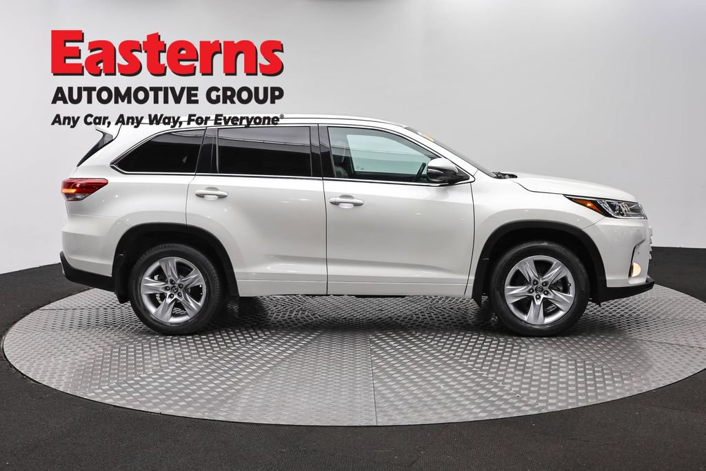 Used 2017 Toyota Highlander Limited Platinum AWD/4WD image 6
