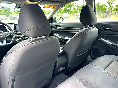 Used 2025 Nissan Altima 2.5 SV FWD image 17