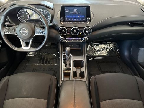 Used 2020 Nissan Sentra SV FWD image 3