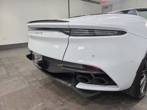 Used 2021 Aston Martin DBS Superleggera Volante image 8