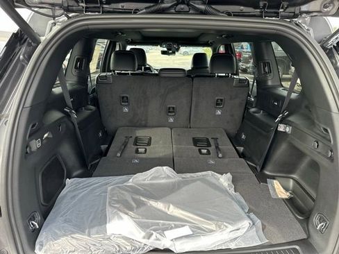 New 2026 Jeep Grand Cherokee L Limited AWD/4WD image 10