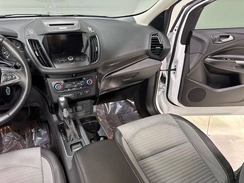 Used 2018 Ford Escape SE w/ SE Sport Appearance Package FWD image 22