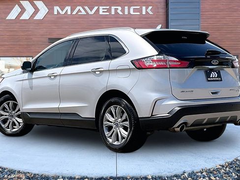 Used 2019 Ford Edge Titanium AWD/4WD image 4