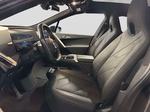 Used 2024 BMW iX xDrive50 w/ Premium Package AWD/4WD image 11