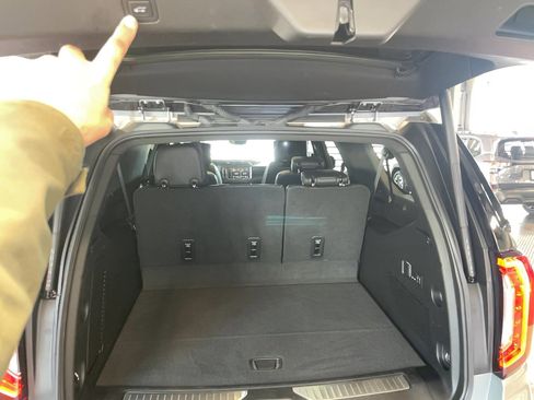 Used 2023 GMC Yukon XL Denali w/ Denali Reserve Package image 27