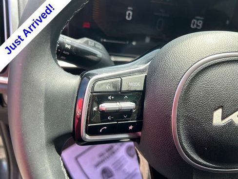Used 2024 Kia Sorento S FWD image 18