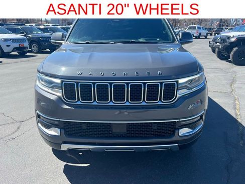 Used 2022 Jeep Wagoneer Series III w/ Flexible Seating Group AWD/4WD image 5