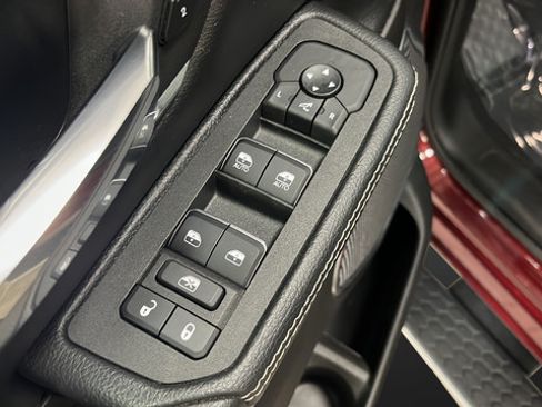 Used 2025 RAM 1500 Laramie w/ Sport Appearance Package AWD/4WD image 22