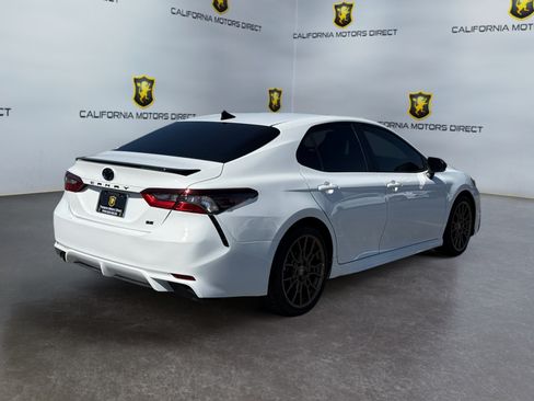 Used 2023 Toyota Camry SE w/ Convenience Package FWD image 5