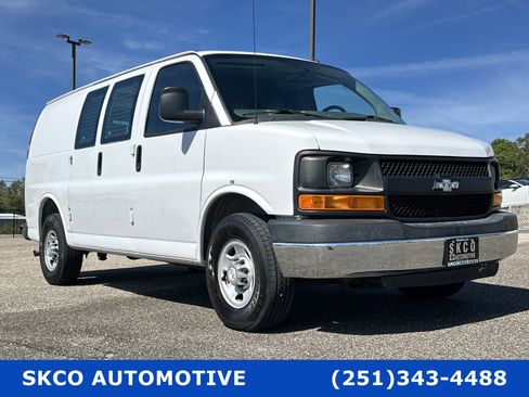 Used 2015 Chevrolet Express 2500 image 7