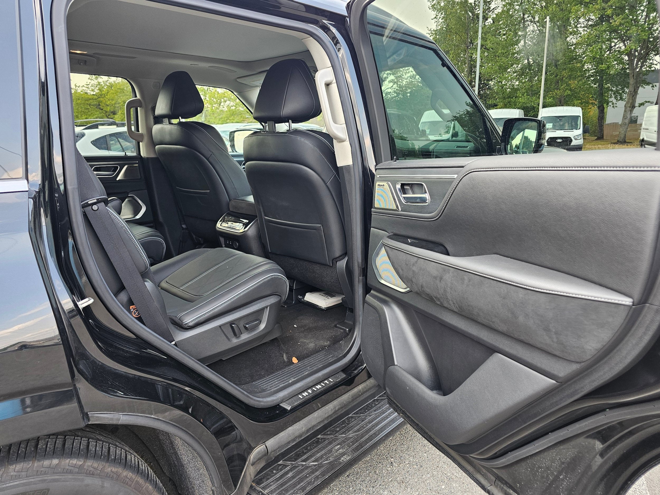 Used 2025 INFINITI QX80 Sensory AWD/4WD image 14