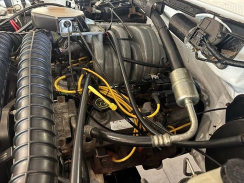 Used 1993 Ford F150 XL image 43