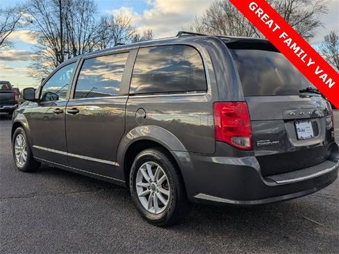 Used 2019 Dodge Grand Caravan SXT image 8