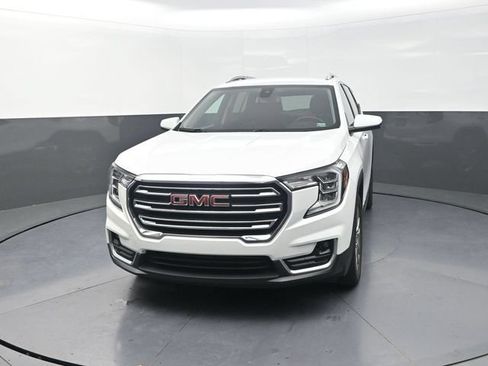 Used 2024 GMC Terrain SLT AWD/4WD image 2