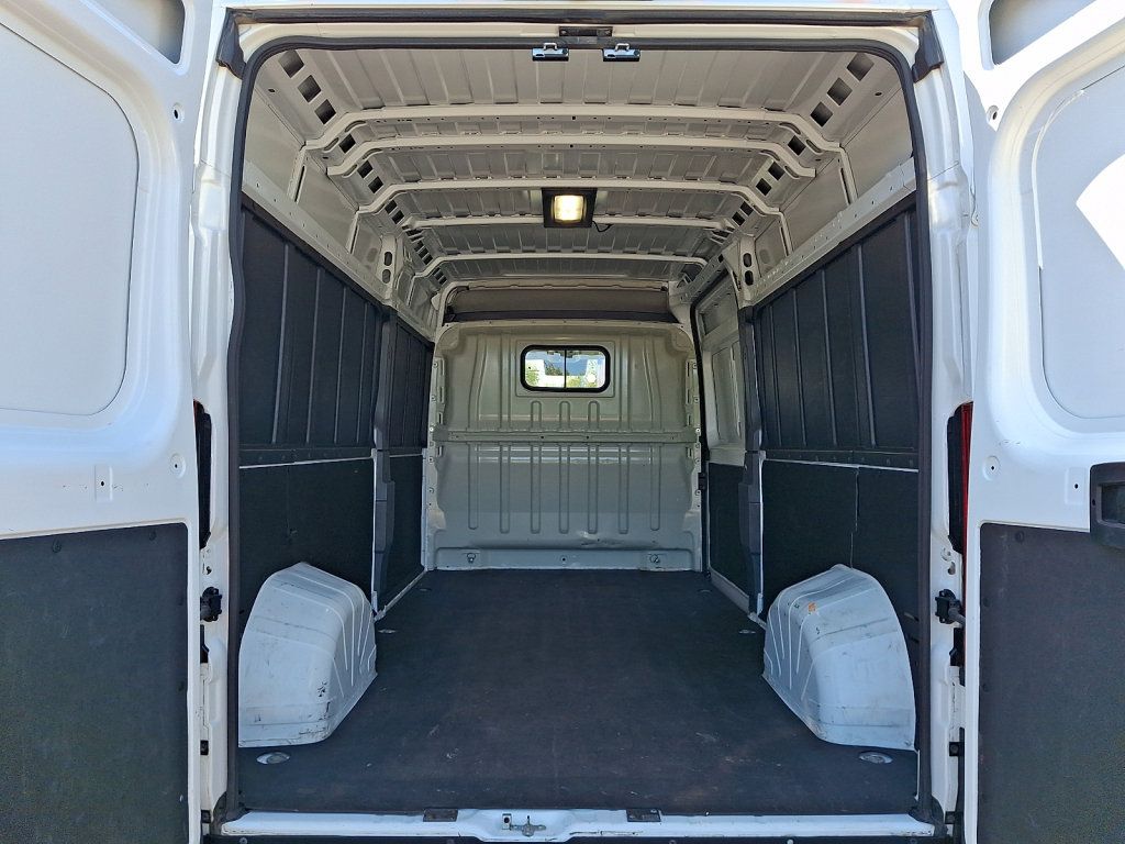 Used 2025 RAM ProMaster 2500 w/ Convenience Group FWD image 19