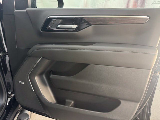 New 2026 Chevrolet Tahoe Z71 w/ Comfort Package AWD/4WD image 27