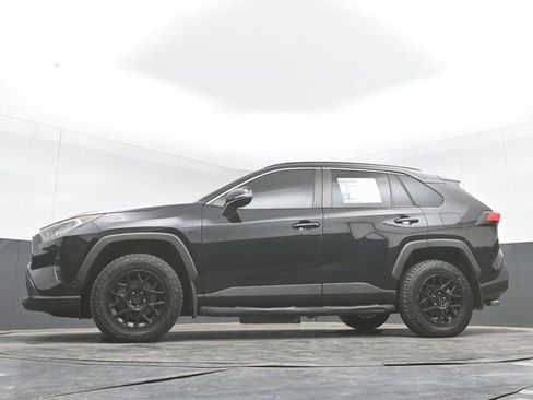Used 2020 Toyota RAV4 XLE FWD image 42