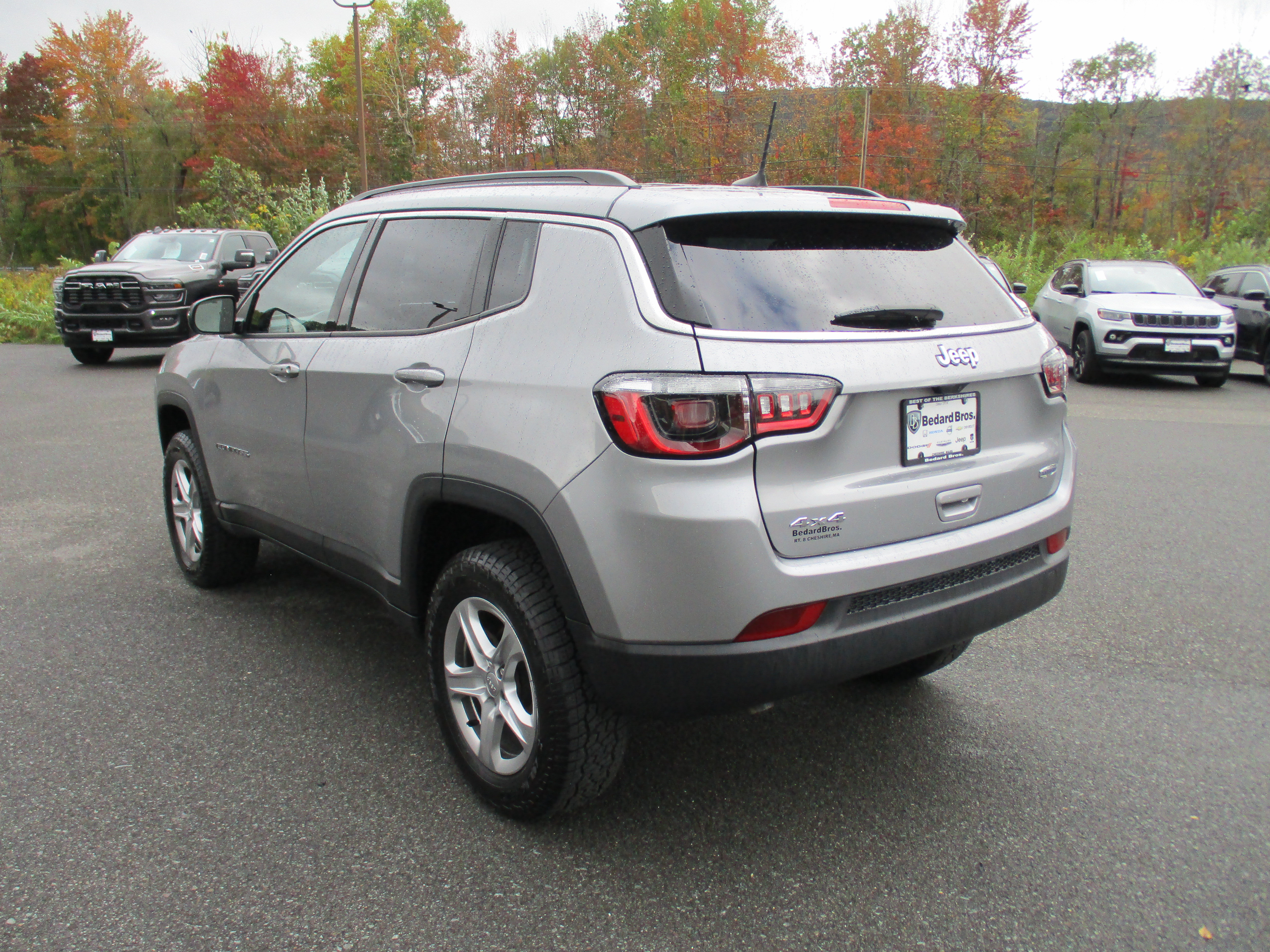 Certified 2023 Jeep Compass Latitude w/ Convenience Group AWD/4WD image 7