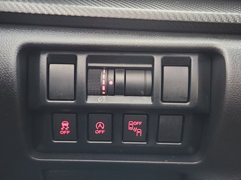 Used 2023 Subaru Crosstrek 2.0i Premium image 27