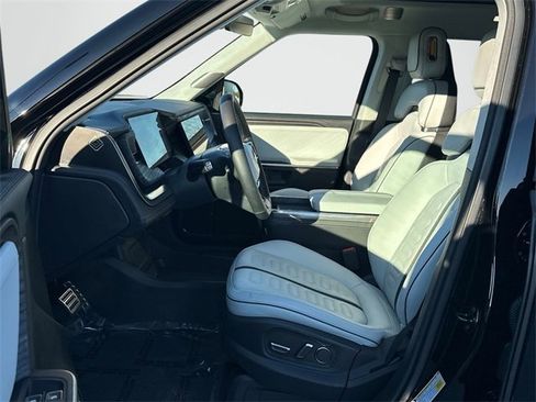 Used 2023 Rivian R1S Adventure image 16