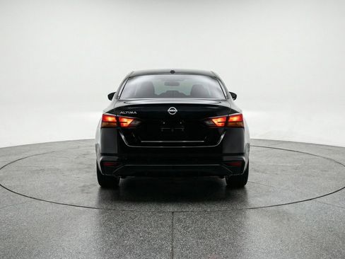 Used 2025 Nissan Altima 2.5 SV image 7