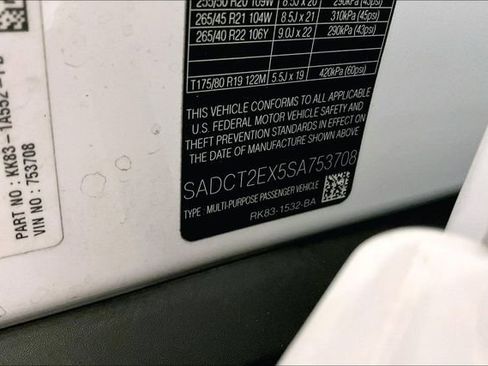 Certified 2025 Jaguar F-PACE R-Dynamic S image 34