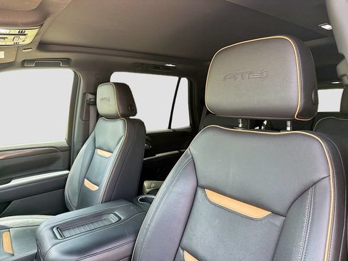 Used 2024 GMC Yukon AT4 w/ Technology Package AWD/4WD image 13