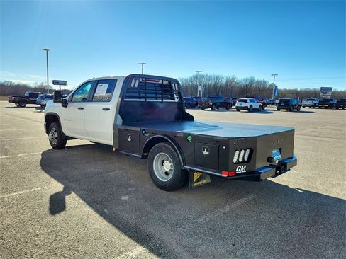 Used 2024 Chevrolet Silverado 3500 W/T w/ WT Convenience Package image 5