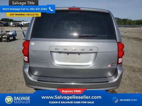Used 2018 Dodge Grand Caravan SE image 8