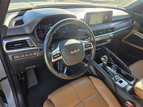 Used 2022 Kia Telluride SX w/ Nightfall Edition Package image 9