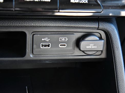 Used 2024 Honda Pilot EX-L image 27